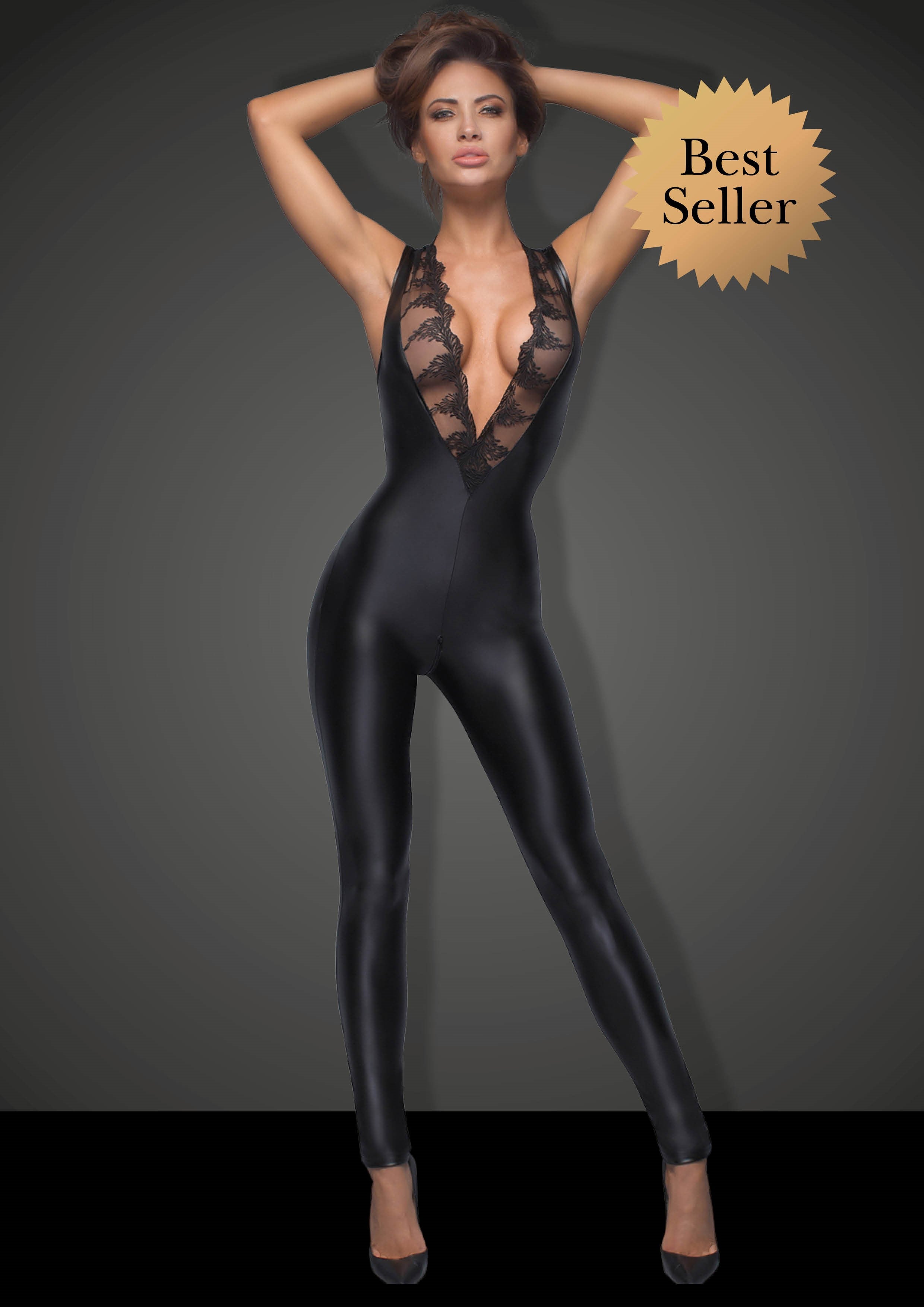 Woman wearing Sleeveless powerwetlook overall with lace